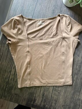 Hollister Short Sleeve Square Neck Crop Top — Tan